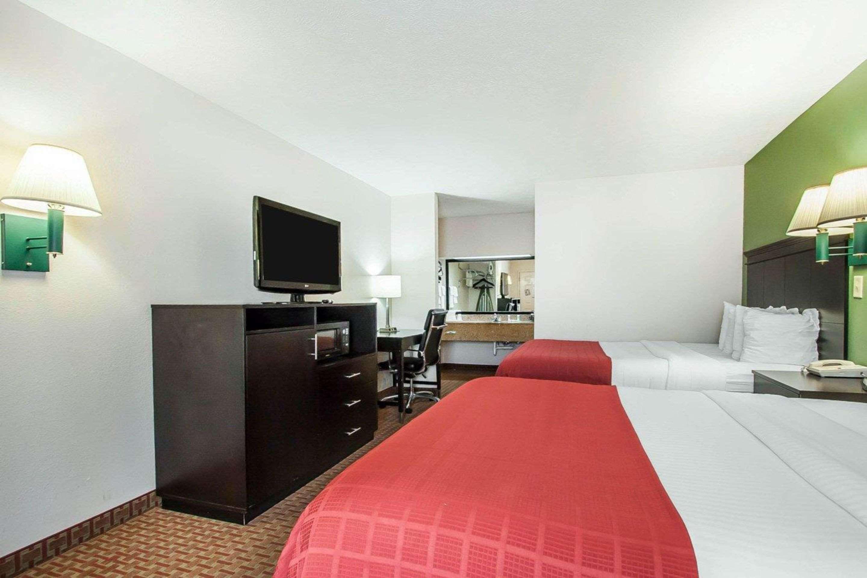 Quality Inn Savannah South Экстерьер фото