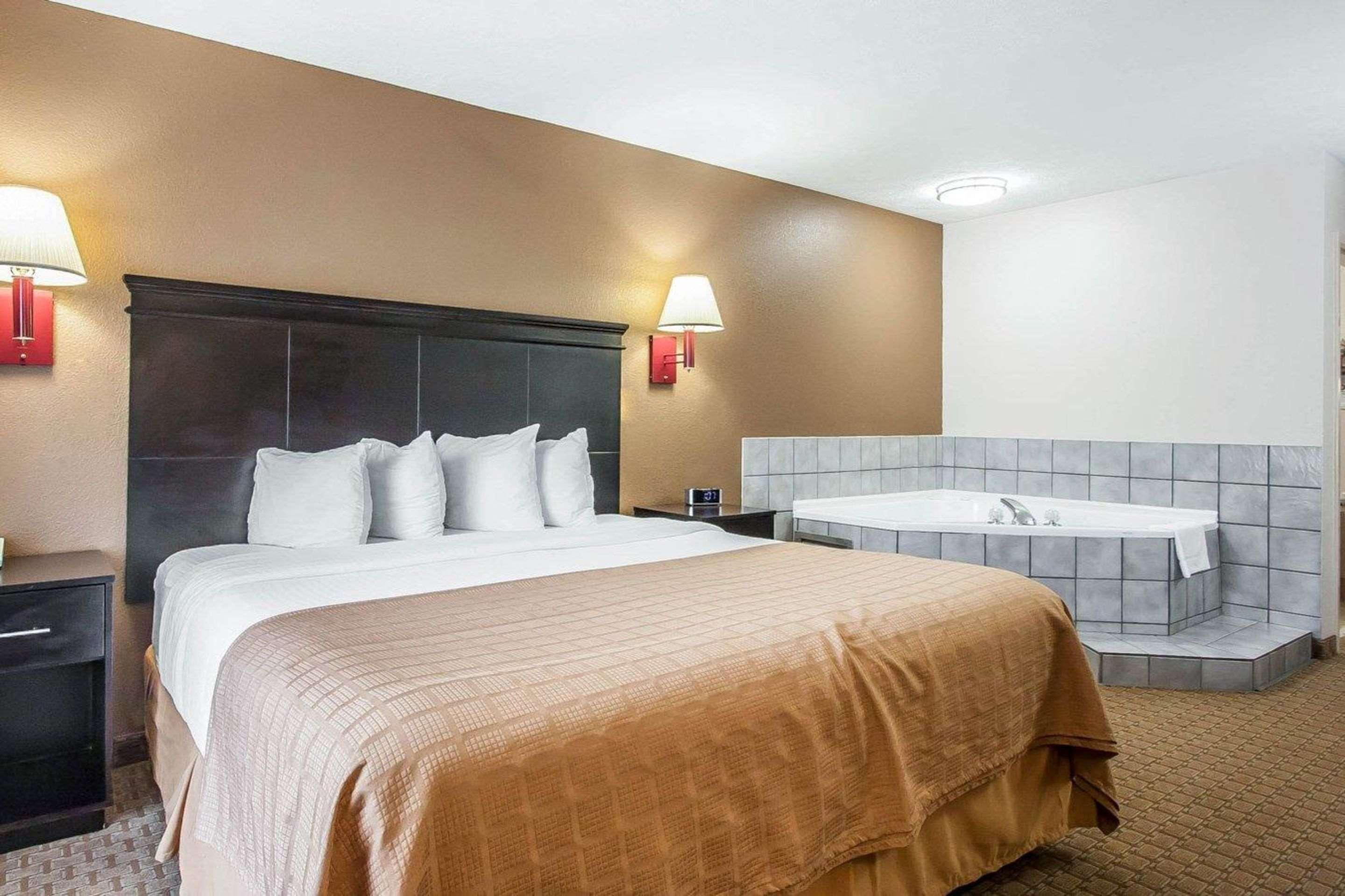 Quality Inn Savannah South Экстерьер фото